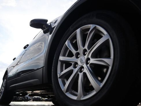 Used 2023 Cadillac XT4 Luxury w/ Cold Weather Package image 8