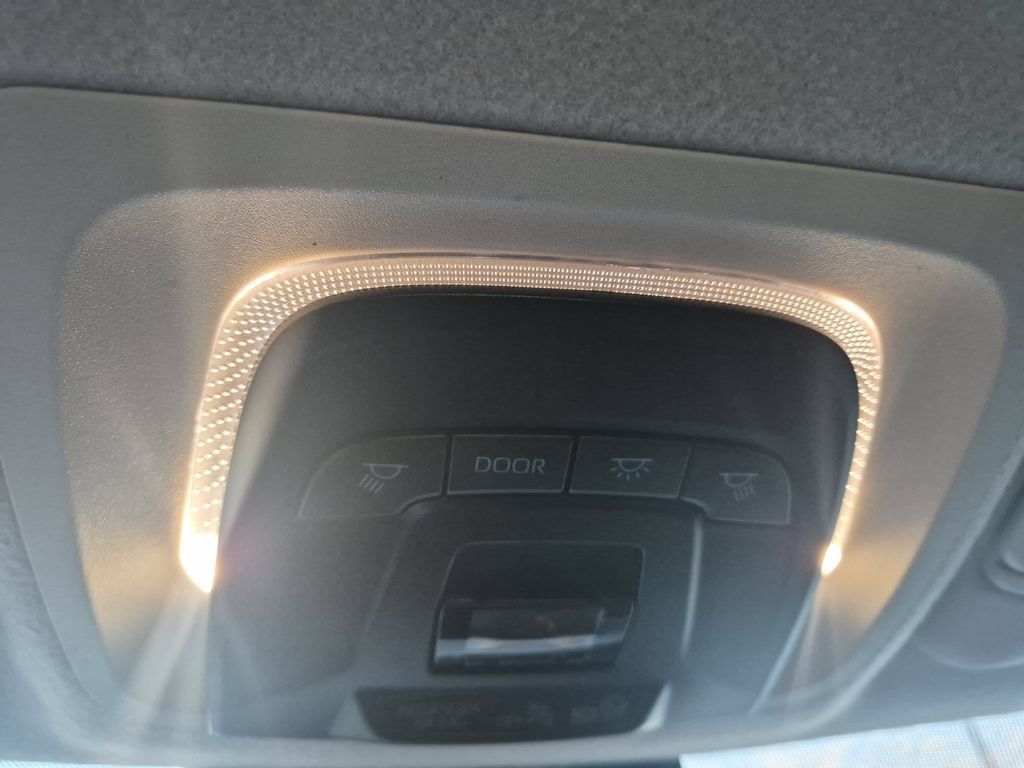 Used 2024 Toyota Corolla LE FWD image 30