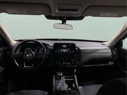 Used 2024 Nissan Pathfinder S image 21