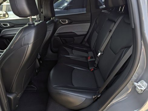 Certified 2023 Jeep Compass Latitude AWD/4WD image 8
