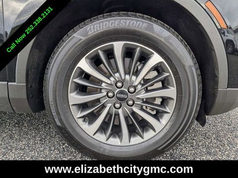 Used 2023 Lincoln Nautilus Reserve image 12