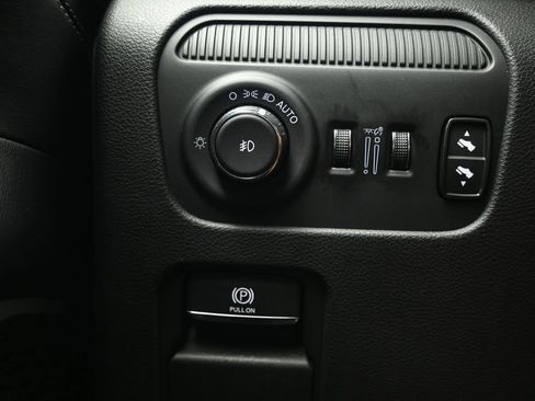 Used 2024 Jeep Wagoneer Series II w/ Flexible Seating Group RWD image 19