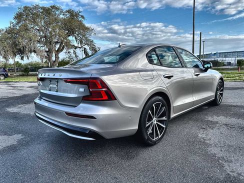 Used 2023 Volvo S60 T8 Plus image 6