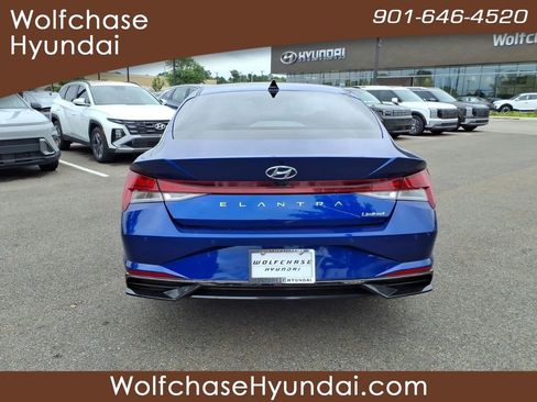 Used 2023 Hyundai Elantra Limited w/ Cargo Package FWD image 4