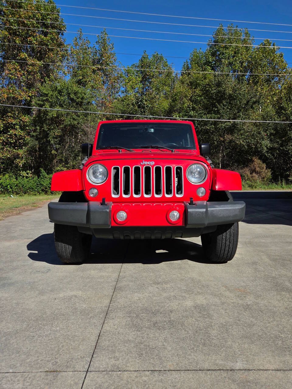 Used 2016 Jeep Wrangler Unlimited Sahara w/ Connectivity Group AWD/4WD image 3