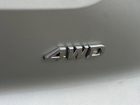 New 2025 Nissan Pathfinder S image 34