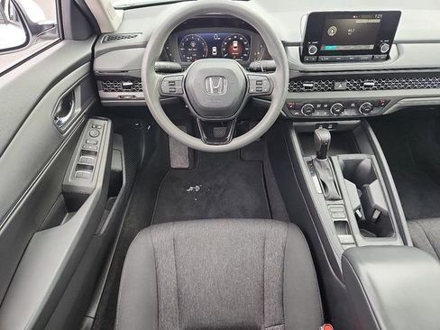 Used 2023 Honda Accord EX image 11