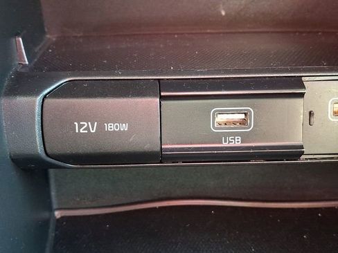 Certified 2021 Kia Telluride LX image 23