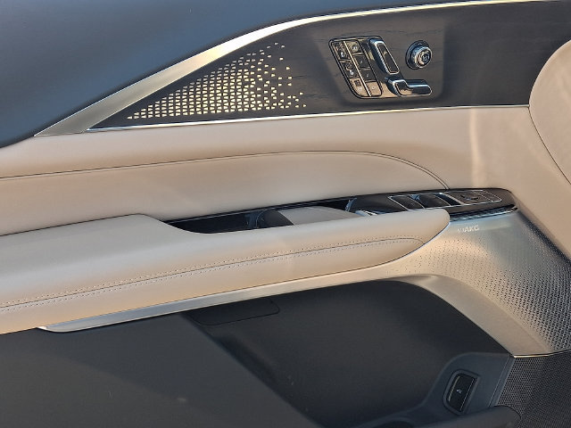 Certified 2026 Cadillac Lyriq Signature Luxury w/ Nappa Leather Package AWD/4WD image 11