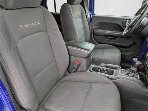 Used 2018 Jeep Wrangler Unlimited Sahara image 26
