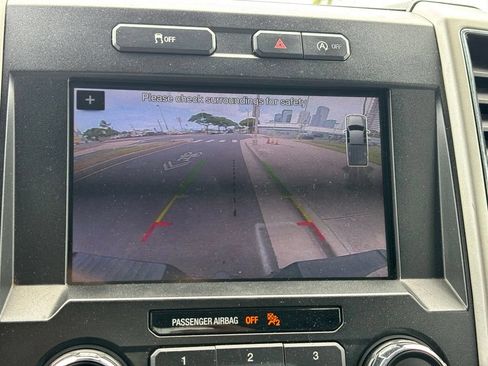 Used 2019 Ford F150 Lariat RWD image 19