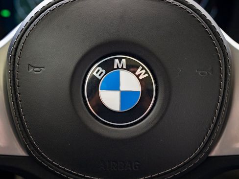 Used 2021 BMW X5 xDrive40i w/ M Sport Package image 27