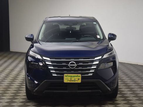 Used 2025 Nissan Rogue SV AWD/4WD image 19