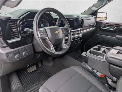 Used 2024 Chevrolet Silverado 1500 LT RWD image 9