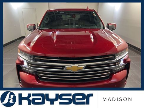 Used 2022 Chevrolet Silverado 1500 High Country w/ Technology Package AWD/4WD image 2