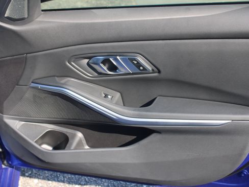 Used 2023 BMW 330i Sedan w/ M Sport Package image 49