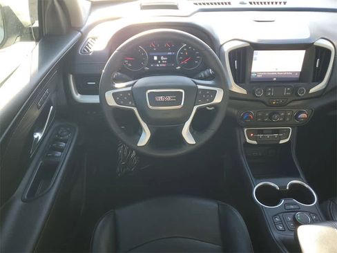 Used 2022 GMC Terrain SLT w/ Infotainment Package II image 14