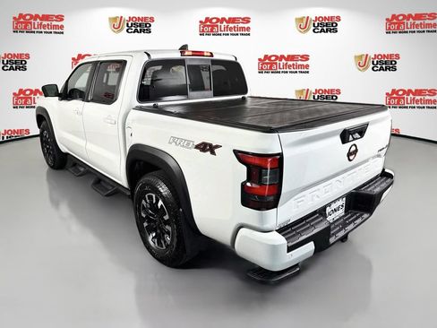 Used 2022 Nissan Frontier PRO-4X AWD/4WD image 2