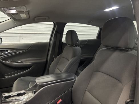 Used 2016 Chevrolet Malibu LT image 13