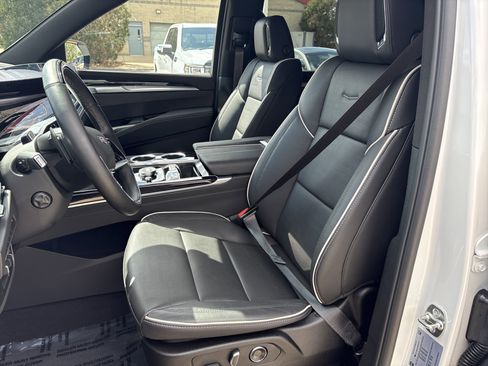 Used 2025 Cadillac Escalade Sport w/ Touring Package AWD/4WD image 14