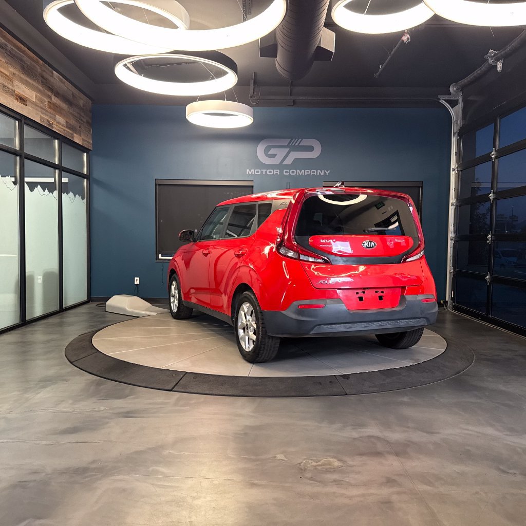 Used 2020 Kia Soul S FWD image 5