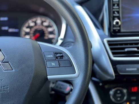 Used 2020 Mitsubishi Eclipse Cross ES image 40