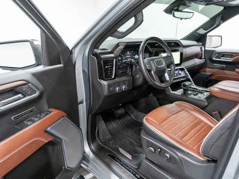 Used 2025 GMC Sierra 1500 Denali Ultimate image 15