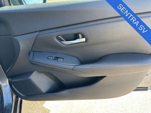 Used 2025 Nissan Sentra SV FWD image 8