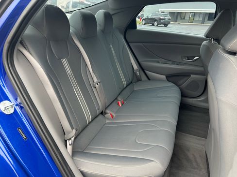 Used 2023 Hyundai Elantra SEL image 58