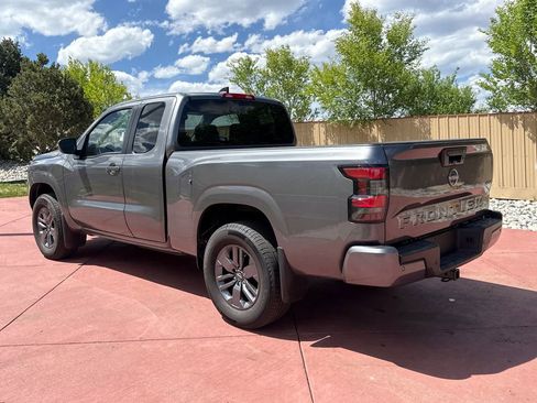 Used 2025 Nissan Frontier SV AWD/4WD image 5