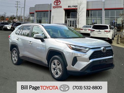 Used 2025 Toyota RAV4 XLE AWD/4WD image 1