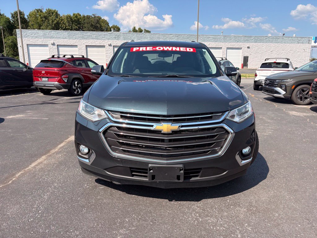 Used 2018 Chevrolet Traverse LT FWD image 2