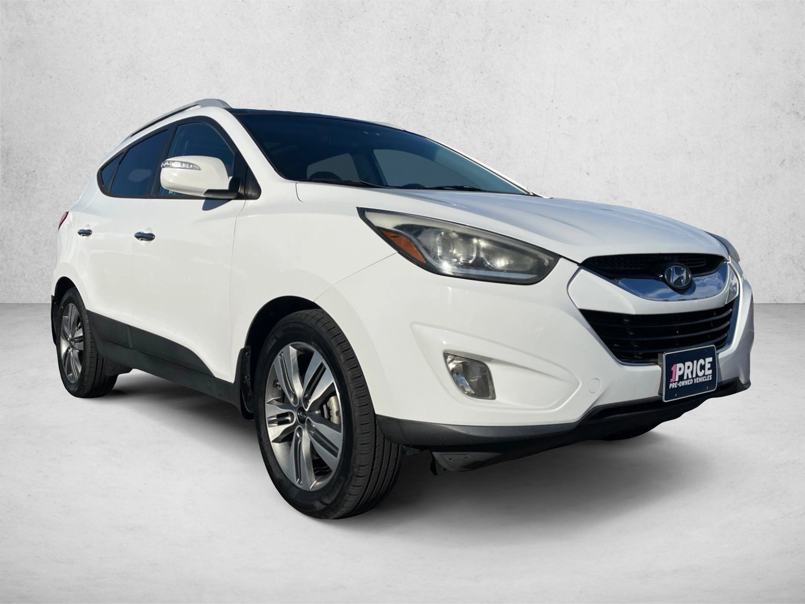 Used 2015 Hyundai Tucson Limited w/ Option Group 03 FWD image 3