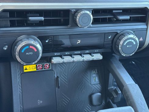 Used 2026 Toyota Tacoma TRD Off-Road w/ TRD Off Road Upgrade Package AWD/4WD image 19