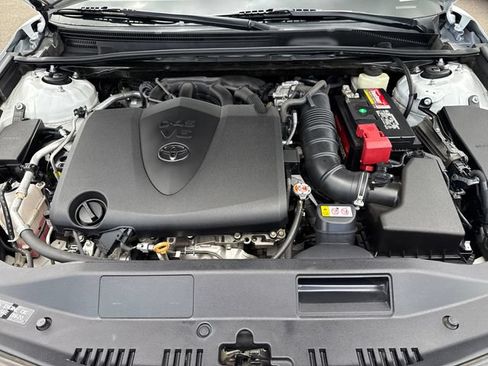 Used 2018 Toyota Camry XLE FWD image 28