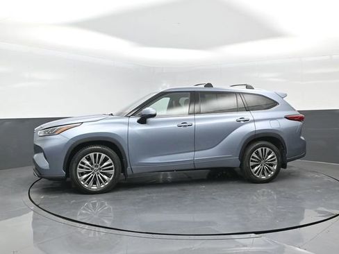 Used 2020 Toyota Highlander Platinum image 4