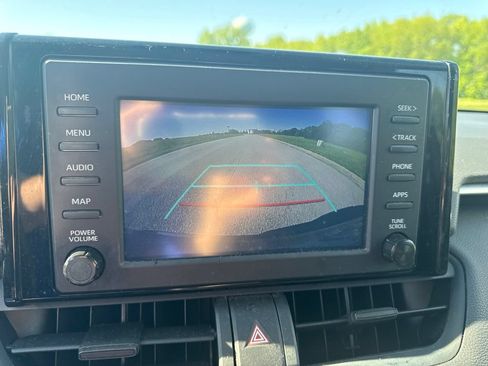 Used 2019 Toyota RAV4 LE w/ All Weather Liner Package AWD/4WD image 9