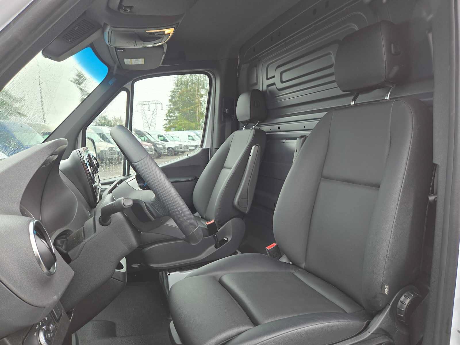 Used 2026 Mercedes-Benz Sprinter 2500 image 20