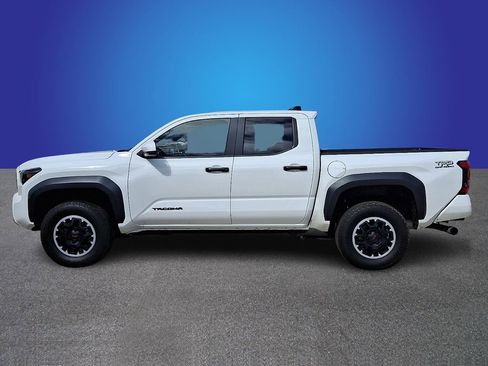 Used 2024 Toyota Tacoma TRD Off-Road AWD/4WD image 7