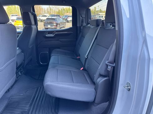 Used 2023 Chevrolet Silverado 1500 LT AWD/4WD image 15