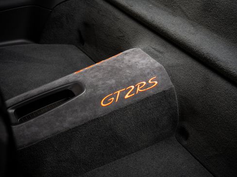 Used 2018 Porsche 911 GT2 RS image 28