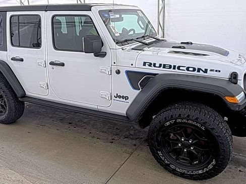 Used 2023 Jeep Wrangler Unlimited Rubicon 4xe AWD/4WD image 3
