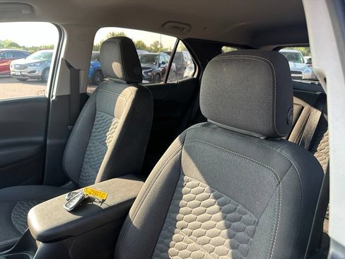 Used 2019 Chevrolet Equinox LT AWD/4WD image 2