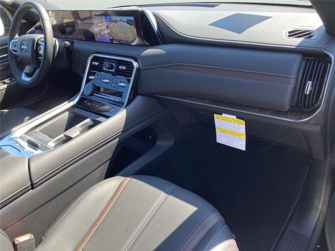 New 2026 Nissan Armada SL w/ Captain's Chari Seat Package image 30