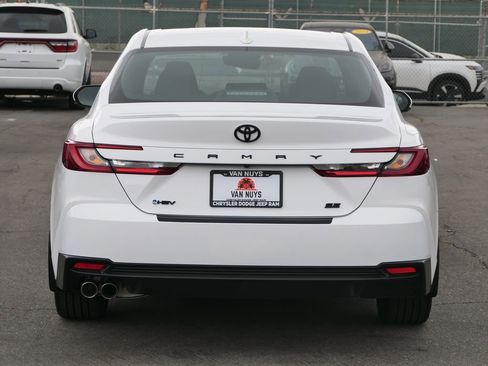 Used 2025 Toyota Camry SE w/ Multimedia Upgrade Package image 5