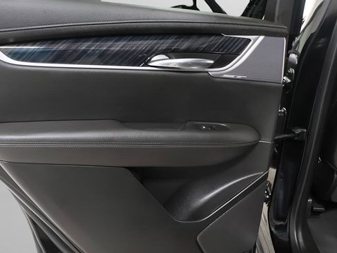 Used 2024 Cadillac XT6 Premium Luxury image 25