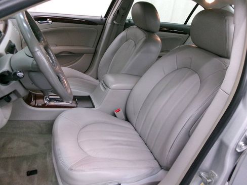 Used 2011 Buick Lucerne CXL FWD image 17