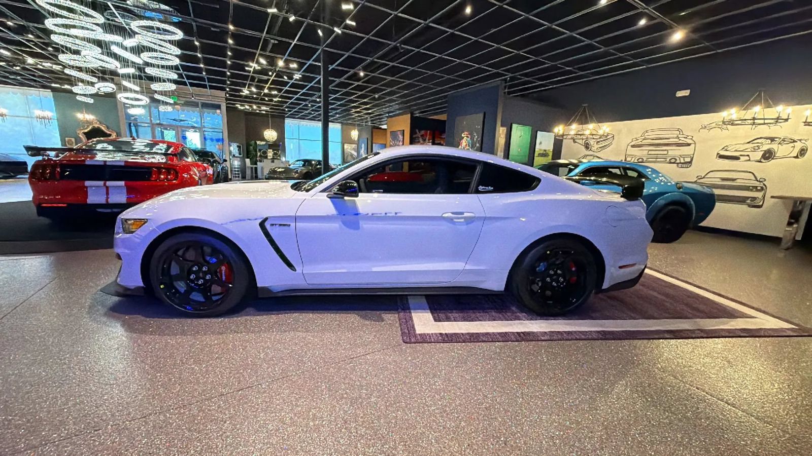 Used 2018 Ford Mustang Shelby GT350R w/ GT350R Equipment Group 920A RWD image 4