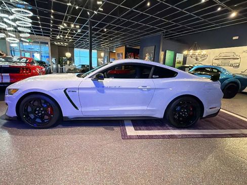 Used 2018 Ford Mustang Shelby GT350R w/ GT350R Equipment Group 920A RWD image 4