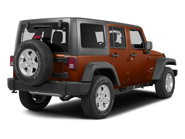 Used 2014 Jeep Wrangler Unlimited Sahara w/ Connectivity Group AWD/4WD image 2